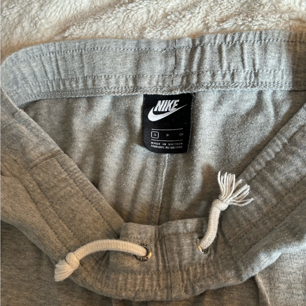 Nike crop joggers